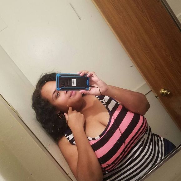 Meet your Posher, Clarissa - Picture 1 of 1